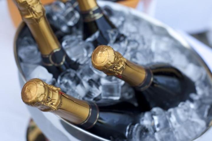 Vente de champagne, Saint-Cyr-au-Mont-d’Or